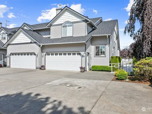2272 James Circle #D, Lynden, WA 98264