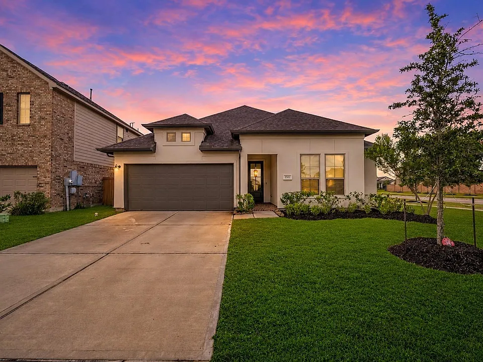 2502 Ocean Key Dr