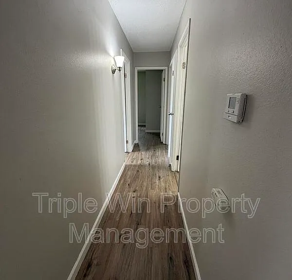 2372 Rockymont Dr — Photo 19
