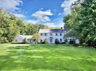 722 Hollow Tree Ridge Rd, Darien, CT 06820