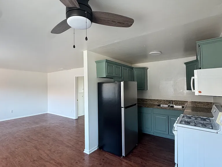 2666 Ellendale Pl #201 — Photo 4