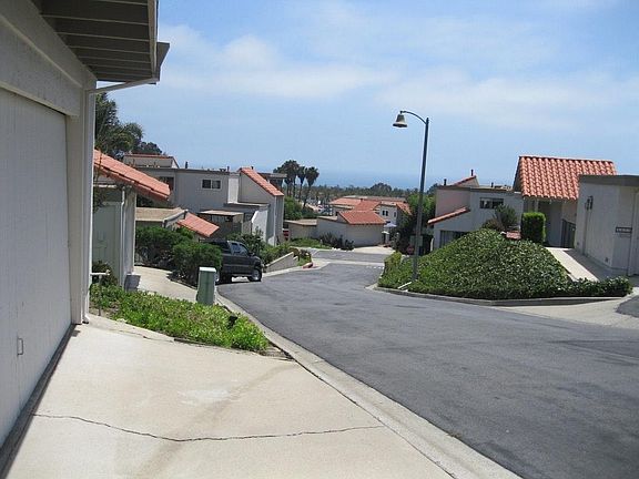 4th image of 758 Calle Los Olivos