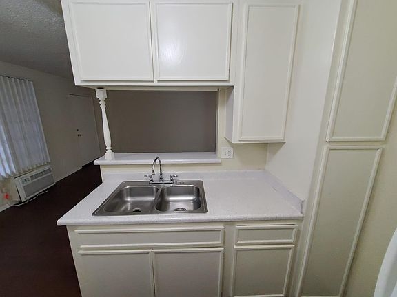 4th image of 17816 Merridy St APT 17