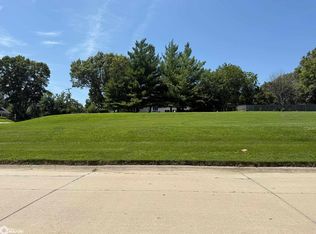 1303 Summit St, Red Oak, IA 51566