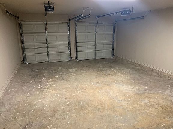 3rd image of 5724 NW Cedarwood Dr