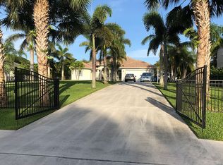 12964 SE Hibiscus Dr, Hobe Sound, FL 33455