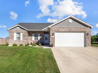 117 Gabrielle Cir, Bethalto, IL 62010