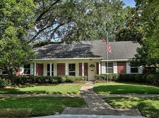 5807 Queensloch Dr, Houston, TX 77096