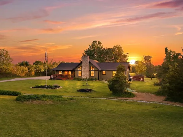 9267 Kunker Rd, Morrow, OH 45152