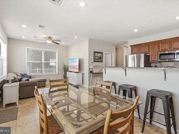 3rd image of 1254 Paul Blvd
