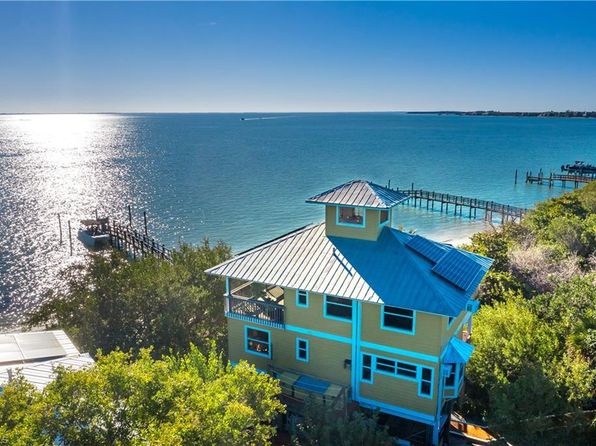 Waterfront Bokeelia Fl Waterfront Homes For Sale 52 Homes Zillow