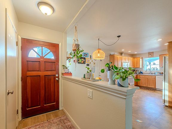 2nd image of 822 Jack London Drive