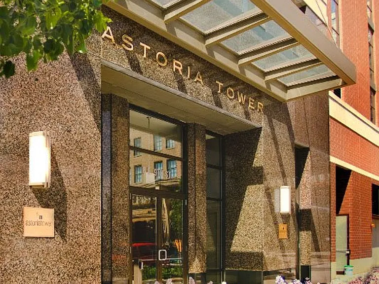 Astoria Tower — Photo 9