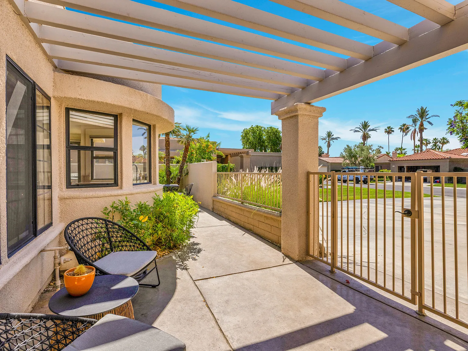 3 bed, 1581 sqft, $5,500 — Photo 3