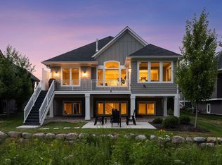 7100 Highland Ct, Eden Prairie, MN 55346
