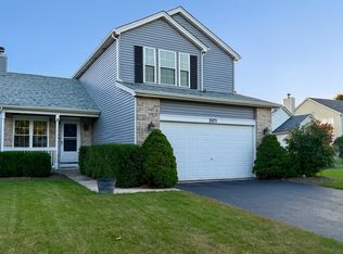 2075 Longwood Ct, Romeoville, IL 60446