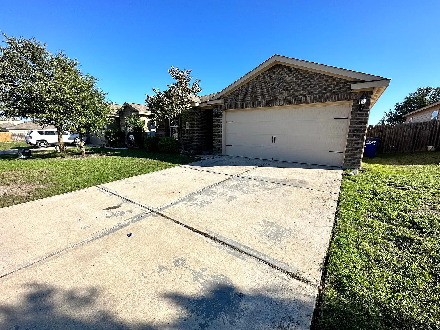 3 bed, 1432 sqft, $1,795 — Photo 1