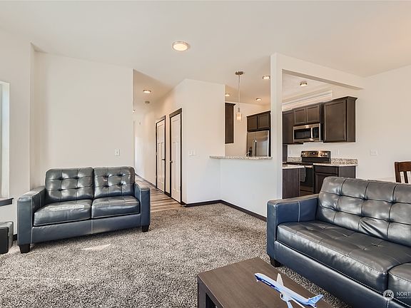 5th image of 1636 Anders Street
