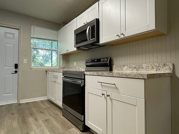 2nd image of 1575 W 19th St #3