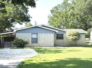1130 Bois D Arc St, Lockhart, TX 78644