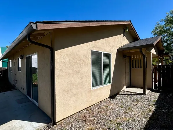 1072 1/2 Monterey St, Hollister, CA 95023