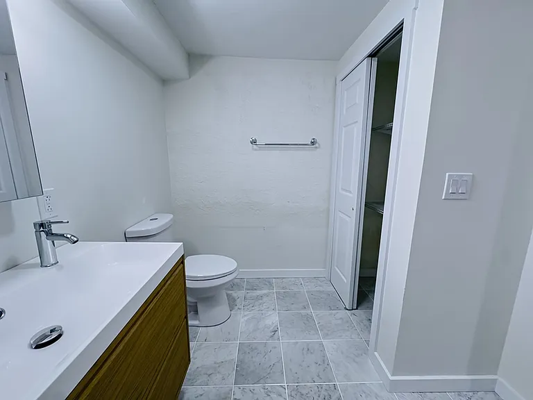 1934 Green St #1F — Photo 20