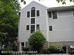 51 Allenberry Dr, Hanover Township, PA 18706