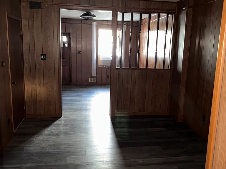 742 Genesee St — Photo 4