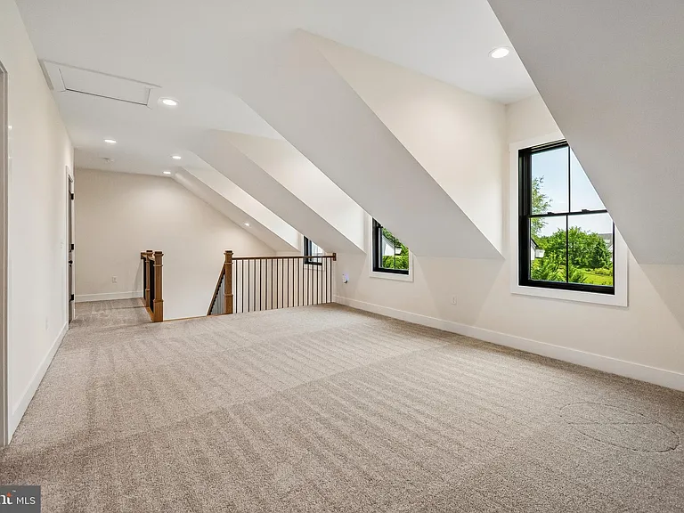 240 Lewis Williams Ln — Photo 30