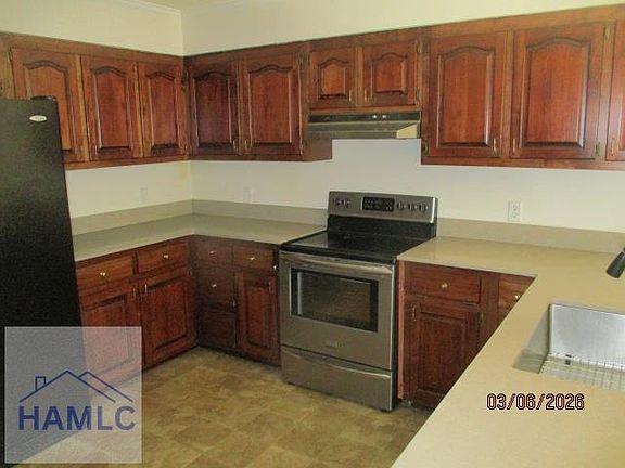 3rd image of 828 Jacks Hill Rd