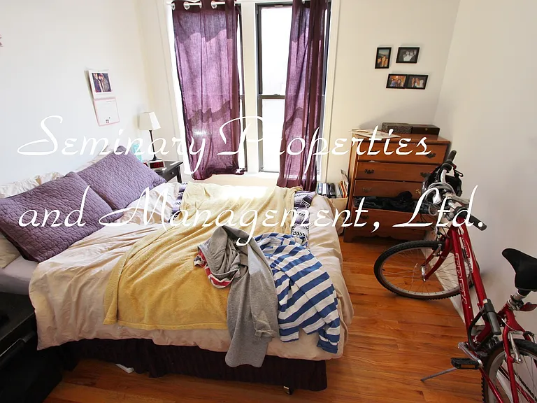 Great apartments in the heart of Uptown, one block from the red line — Photo 6
