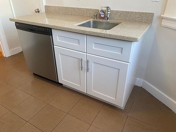 5th image of 2888 Folsom St APT 6