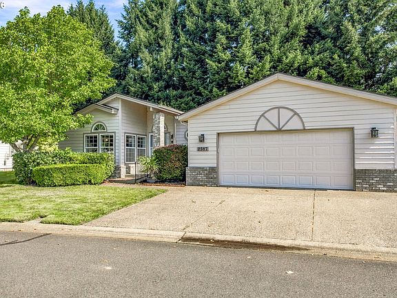 4th image of 2587 Northampton Rd