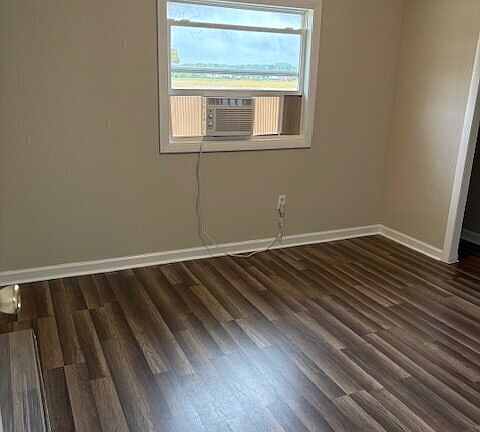 3rd image of 2915 N Main St