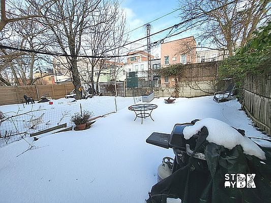 2nd image of 347 20th St #1