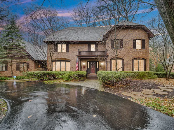 1380 Hampton Crse, St Charles, IL 60174