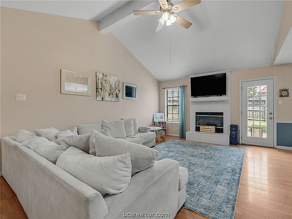 5th image of 2008 Sandalwood Ln