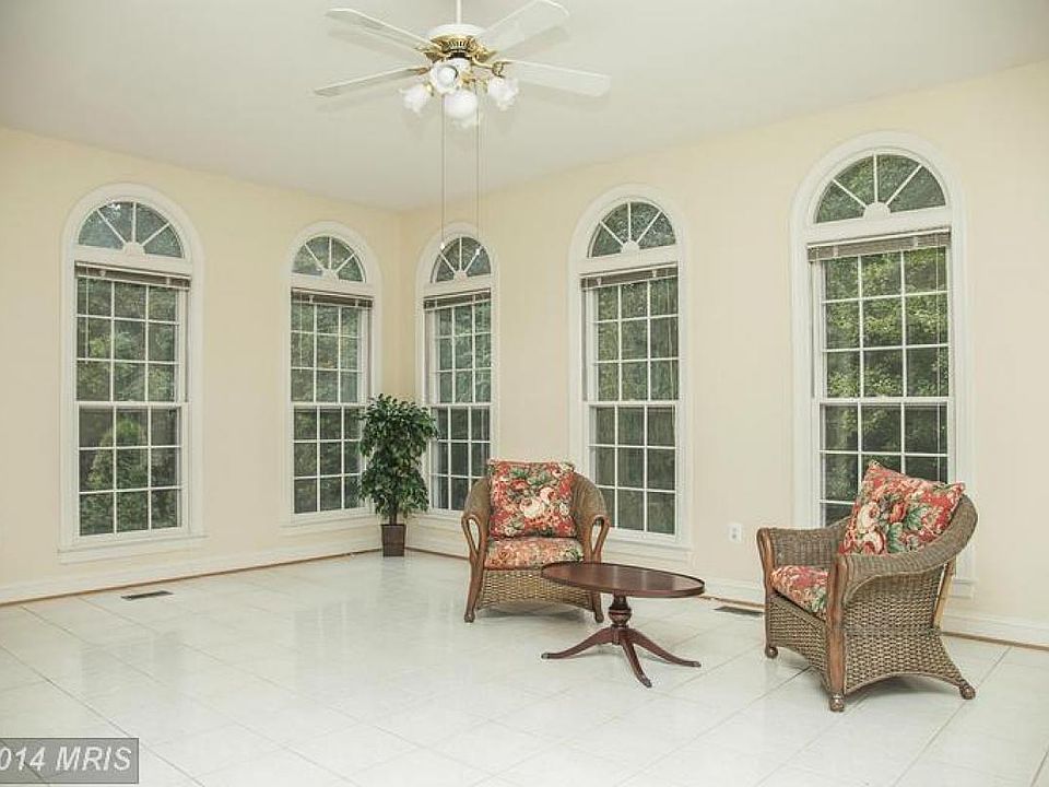 1st image of 10409 Oakton Hills Ct