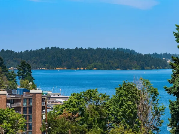 9306 57th Avenue S, Seattle, WA 98118