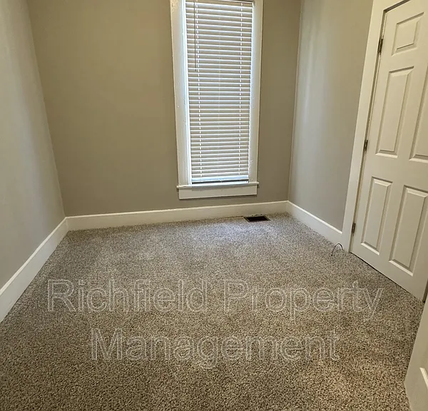 218 N Tacoma Ave — Photo 9