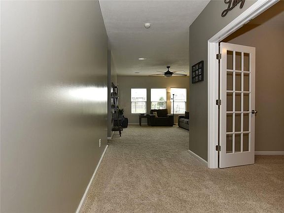 5th image of 8639 New Heritage Dr