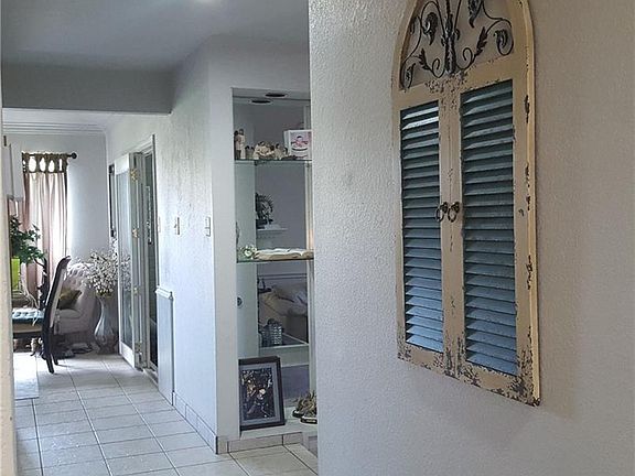 4th image of 3139 Bourbon Street Cir