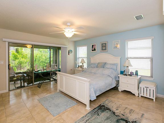 3rd image of 150 Cypress Bay Dr