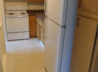 8545 22nd Ave APT 14, Kenosha, WI 53143