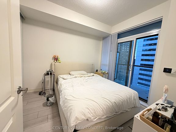 5th image of 4955 Yonge St #916