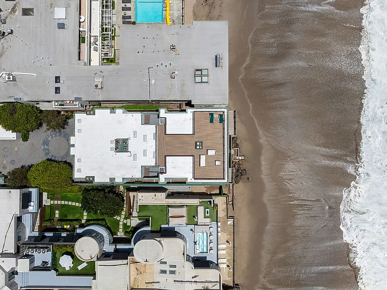 22630 Pacific Coast Hwy #1 — Photo 35