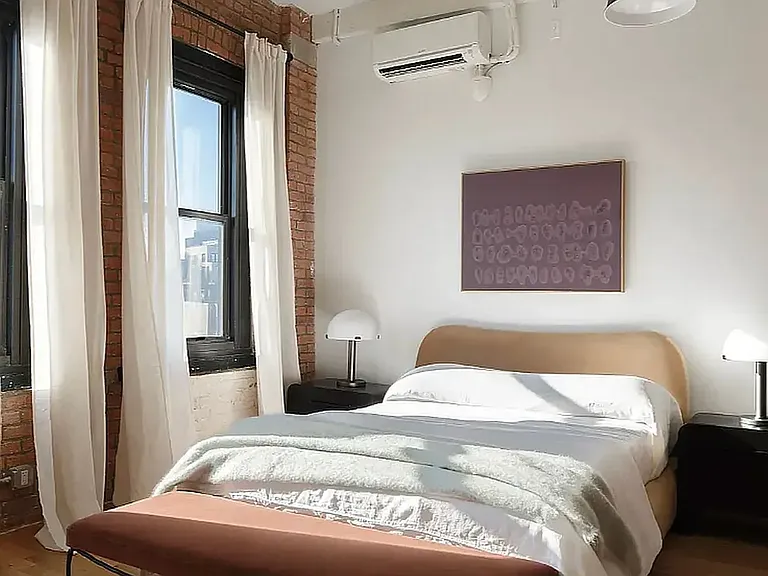 239 Banker St #1B — Photo 6