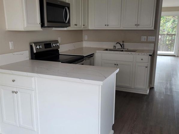 6249 Caminito Juanico