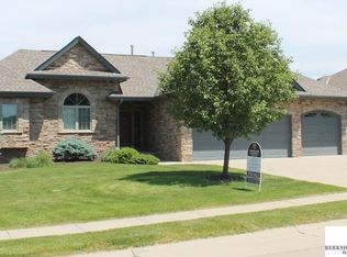 6811 N 162nd St, Omaha, NE 68116