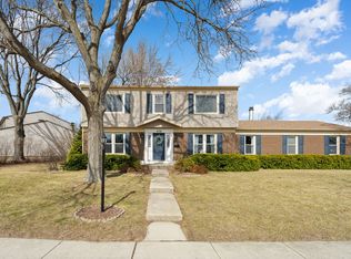 836 Knightsbridge Ln, Schaumburg, IL 60195